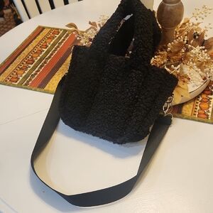 Chic Black Textured Women's Bag